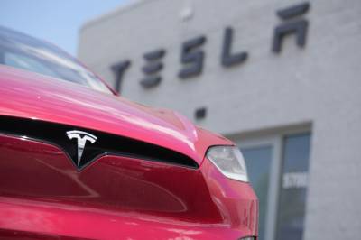 Tesla tjener mye mindre penger